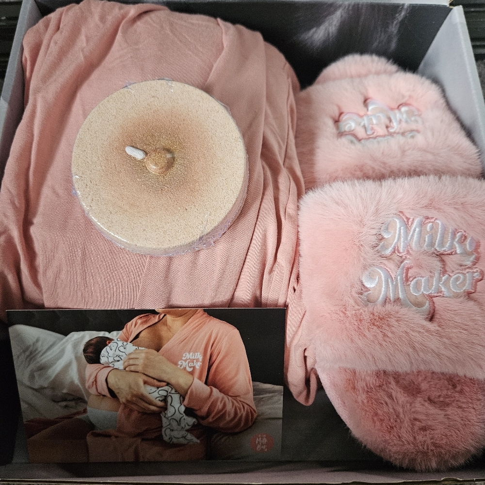 NEW! The Little Milk Bar Birth Box includes Robe (L/XL), Slippers (L), Bath Bomb